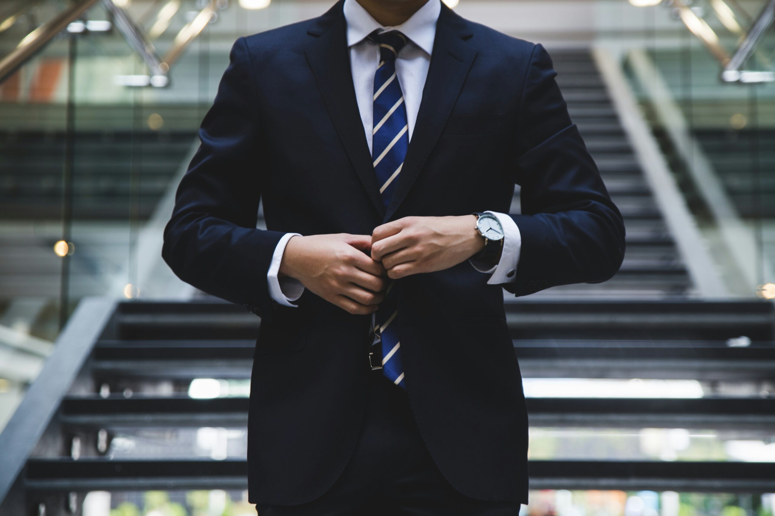 Discover why SMEs are increasingly choosing fractional HR and strategy executives to accelerate growth, fix operational gaps, and strengthen people and performance systems.